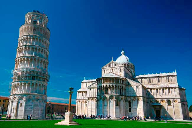 Pisa Airport is located 1 km from Pisa city centre.